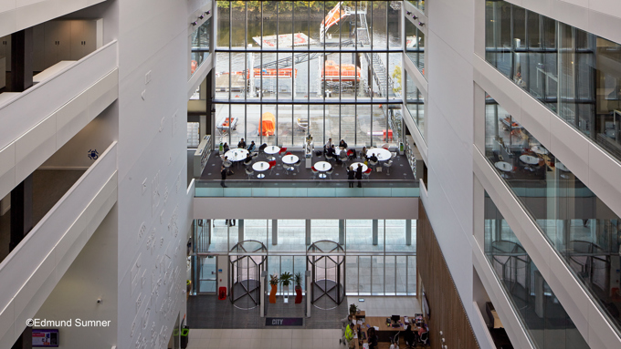 Atrium des Glasgow College