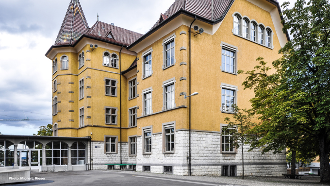 Schulhaus Gubel